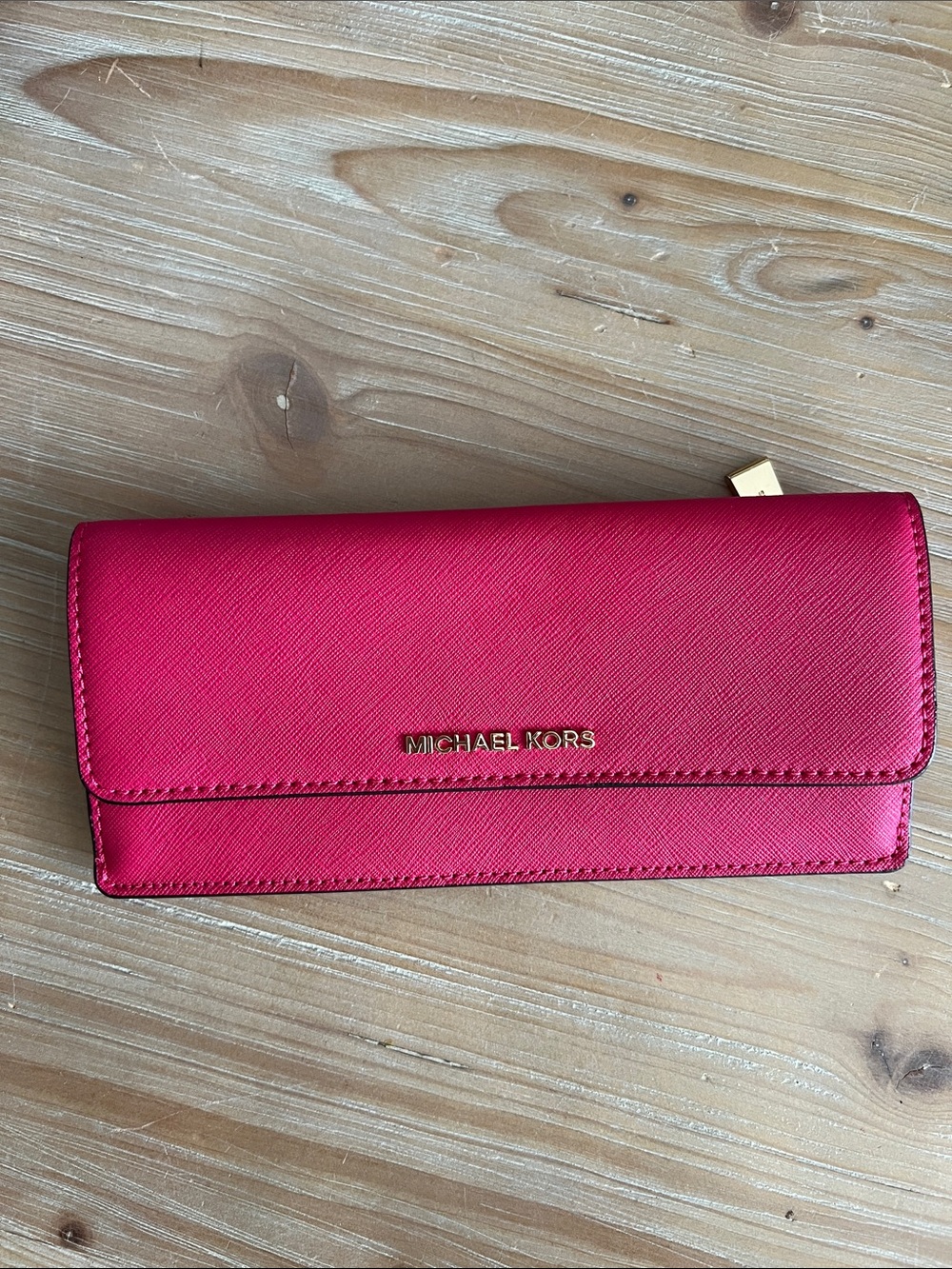 NEW W/O Tag…Michael Kors Hot Pink Saffiano Leather Continental Wallet Gold logo